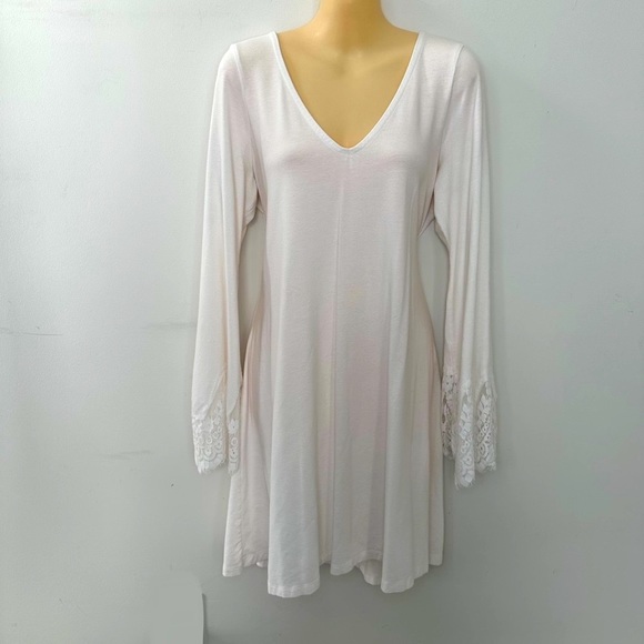 Express Dresses & Skirts - Express White Lace Bell Sleeve Mini Dress size L